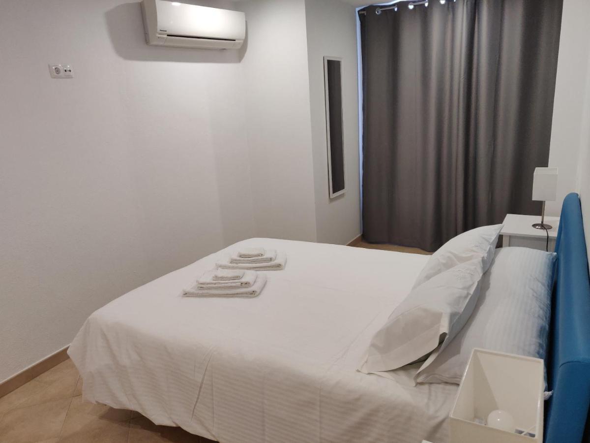 Apartamento Do Mar - Golden Sand อาร์มาซอง เด เปรา ภายนอก รูปภาพ